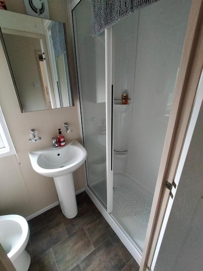 Slieve Croob Cosy Caravan Finnis Esterno foto